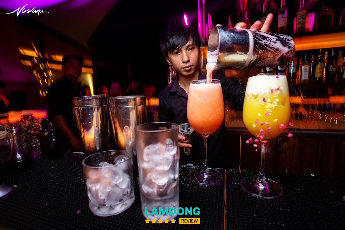 Nirvana Beach Club – quán bar ven biển