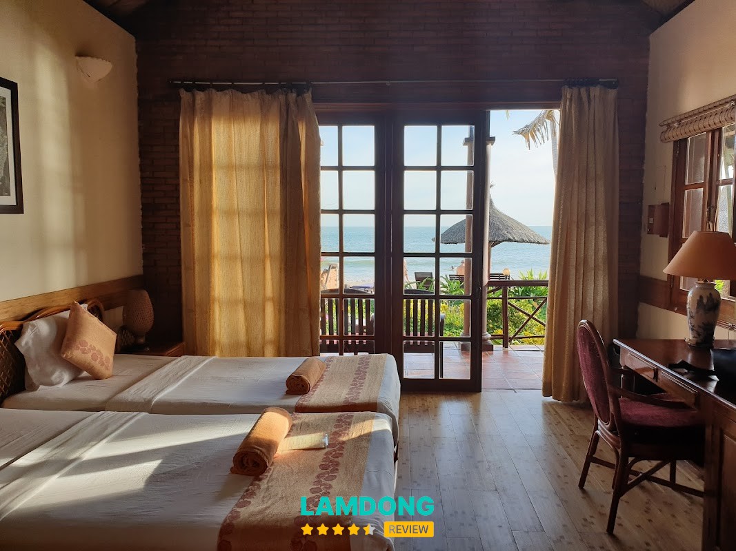 Little Mũi Né Cottages Resort gần biển