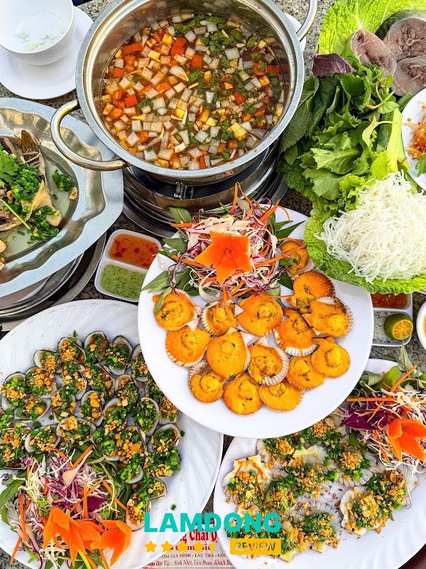 Làng Chài Quán – không gian ăn uống