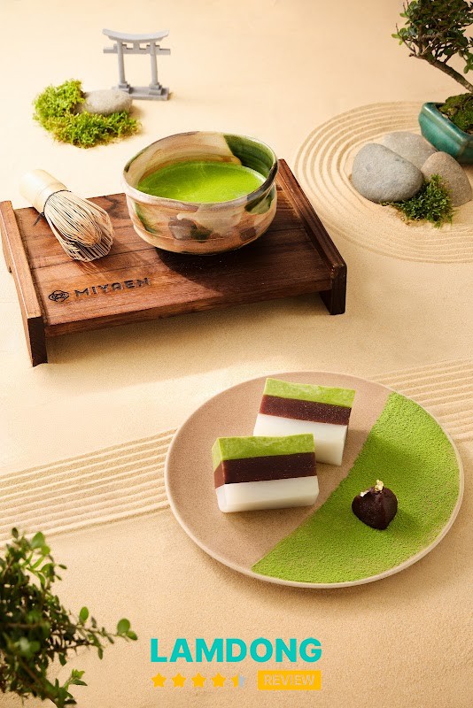 MIYAEN Matcha Tea House không gian