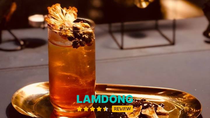 Fox’s Den signature cocktail