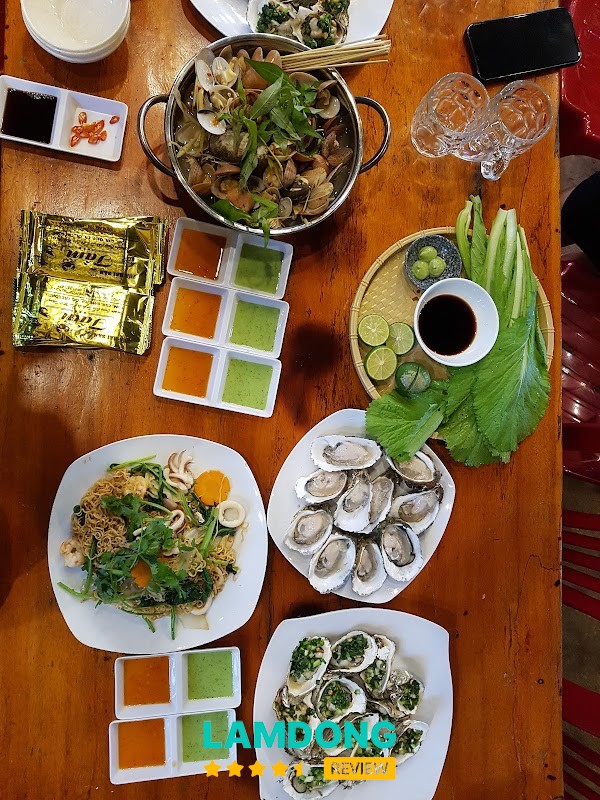Vựa Hải Sản Tầm – không gian quán hải sản