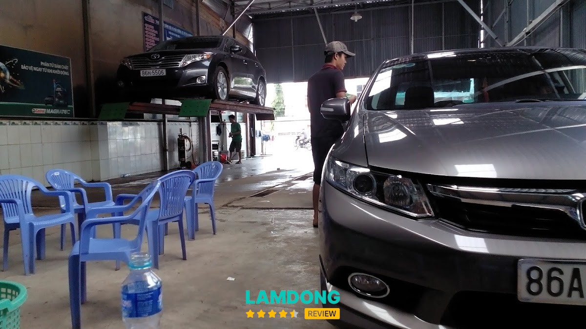 Gara Ô tô Bá Chương - bảo trì và rửa xe