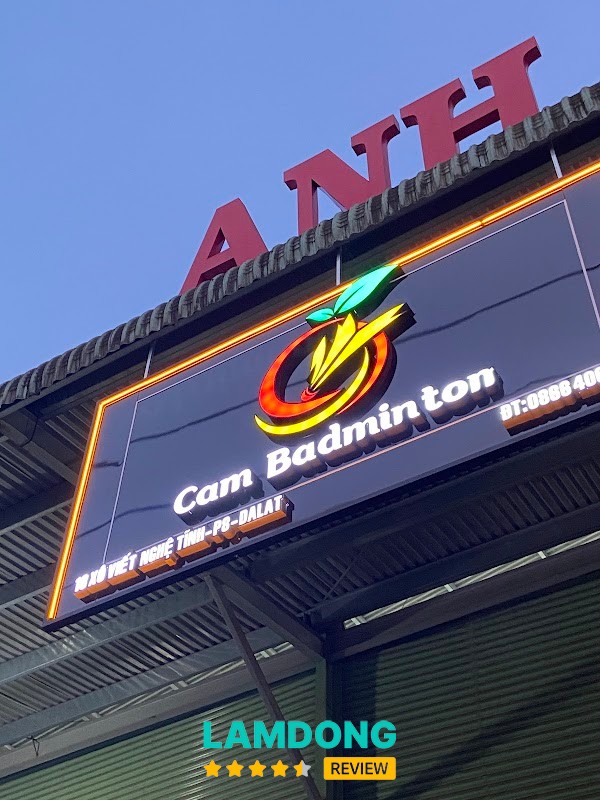 Sân cầu lông Cam Badminton – không gian sân