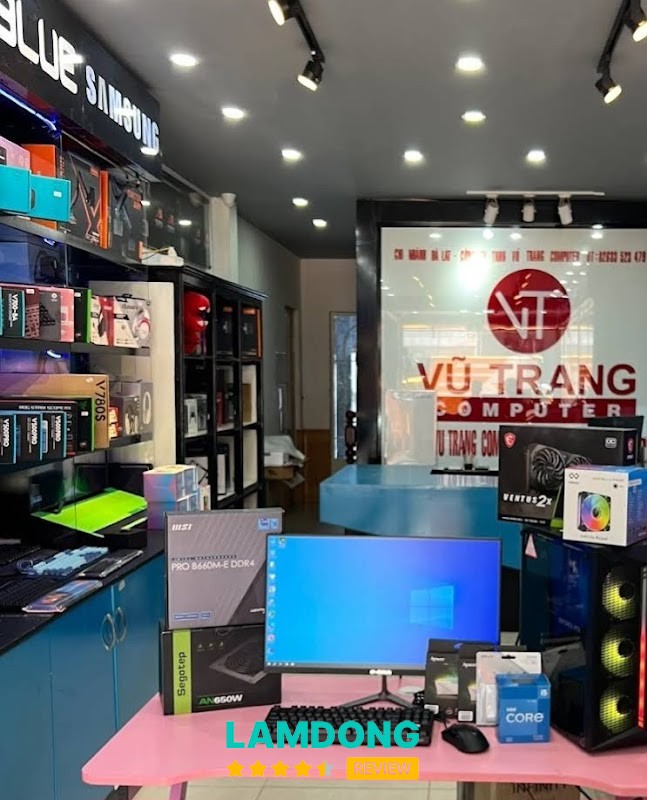VŨ TRANG COMPUTER – khu vực máy tính